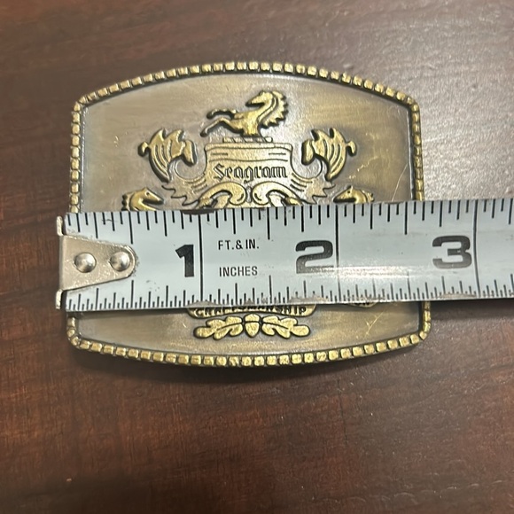 Seagram's Coat of Arms Vintage Metal Belt Buckle Joseph Seagram & Sons - Picture 8 of 12